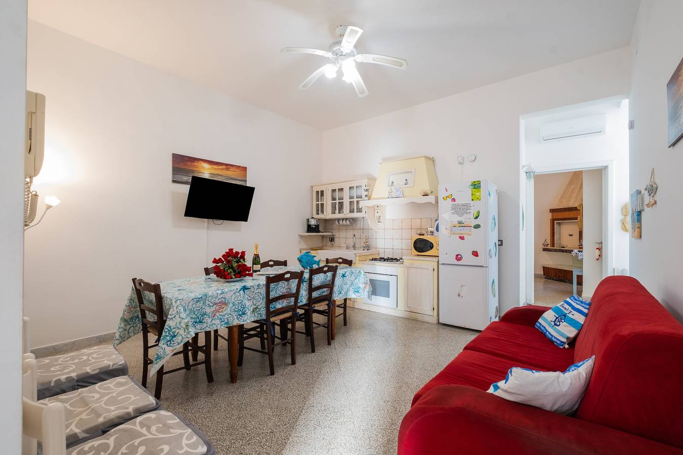 Holiday Home 'Via Graziano' with Sea View, Wi-Fi, and Air Conditioning in Porto Cesareo, Gulf of Taranto