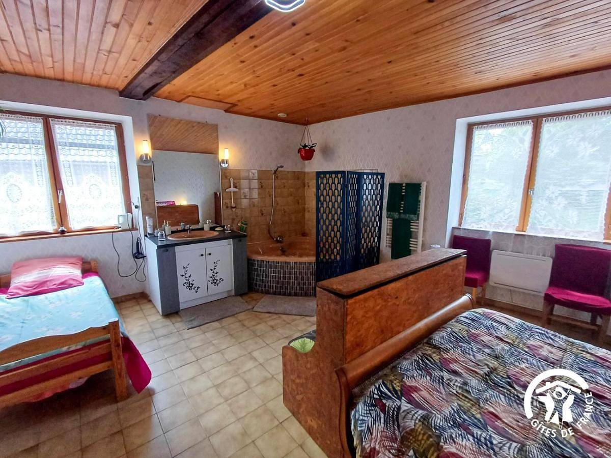 L'Escapade de Jos , chambres et table d'hôte in Pont-de-Salars, Aveyron
