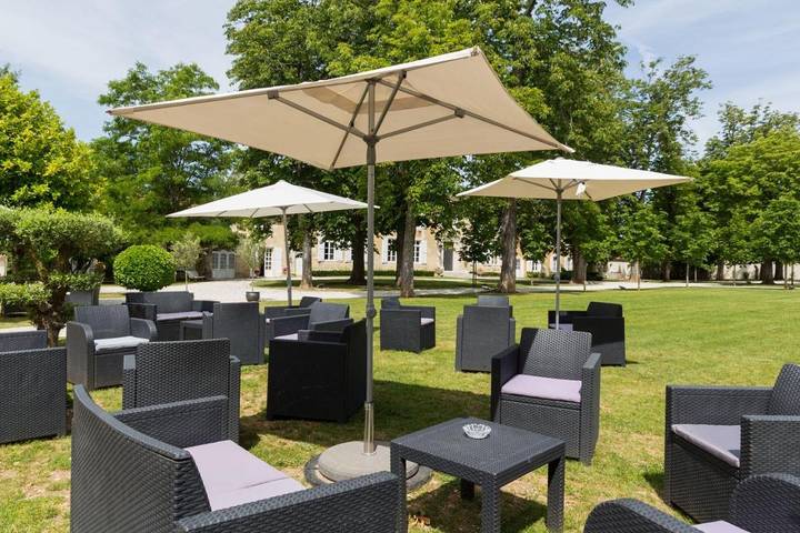 Hôtel pour 3 personnes, avec jardin et sauna ainsi que piscine et jacuzzi à Saint-Coutant-le-Grand - 2
