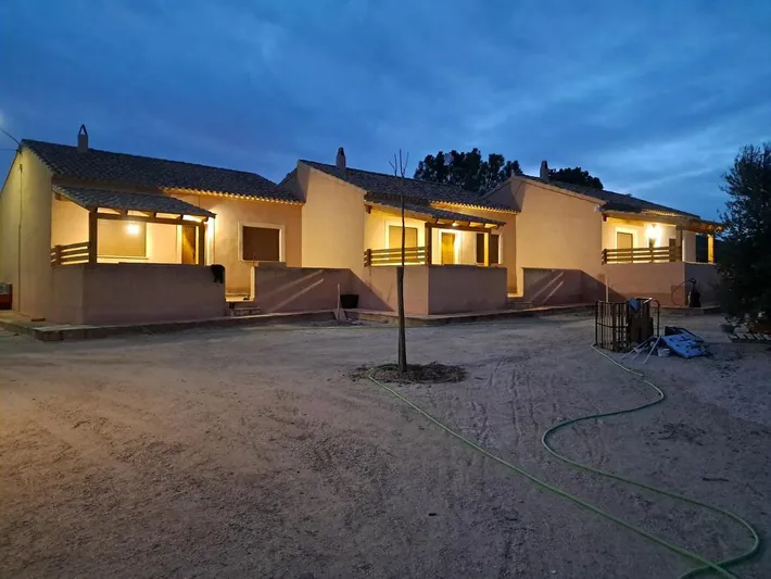 Casa rural para 2 personas, con terraza además de piscina y jardín, Se admiten mascotas - 1