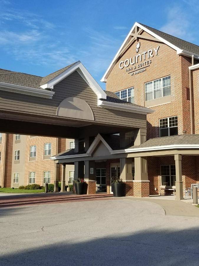 Hôtel pour 2 personnes, avec jacuzzi ainsi que piscine et terrasse