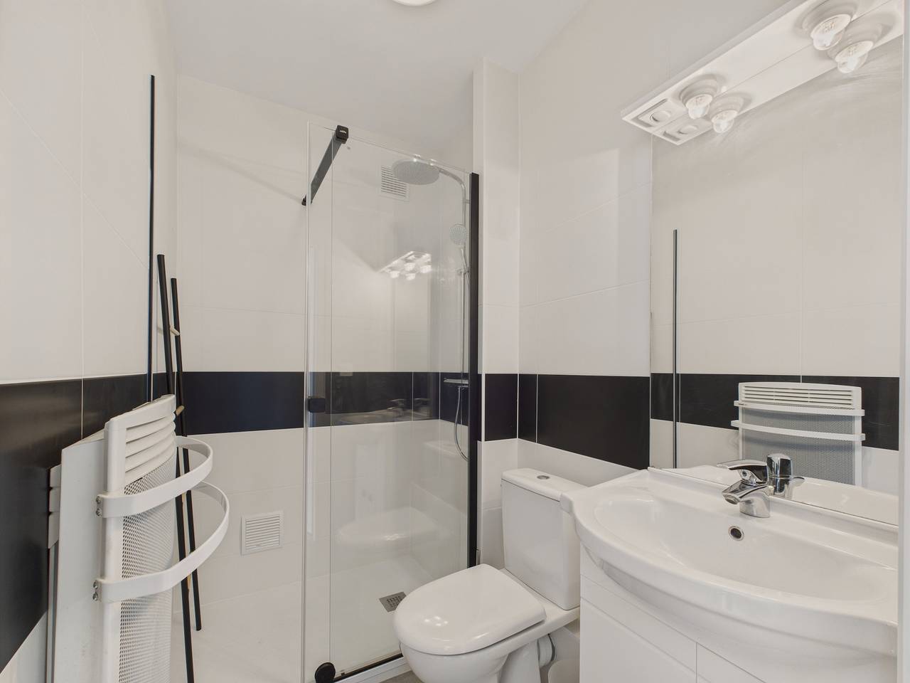 Entire apartment, Vue mer - Appartement pour 2 adultes 2 enfants in Les Sables-d'Olonne, Vendée