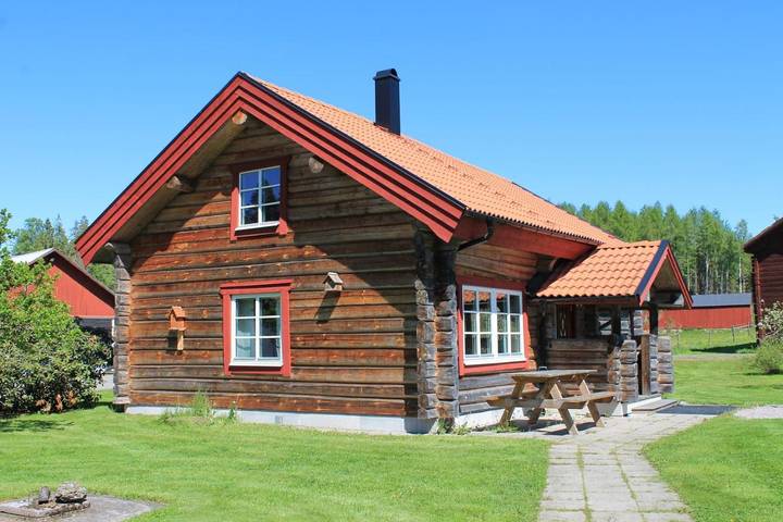 Ferienhaus für 4 Personen, mit Terrasse und Garten sowie Sauna und Seeblick in Gullspang