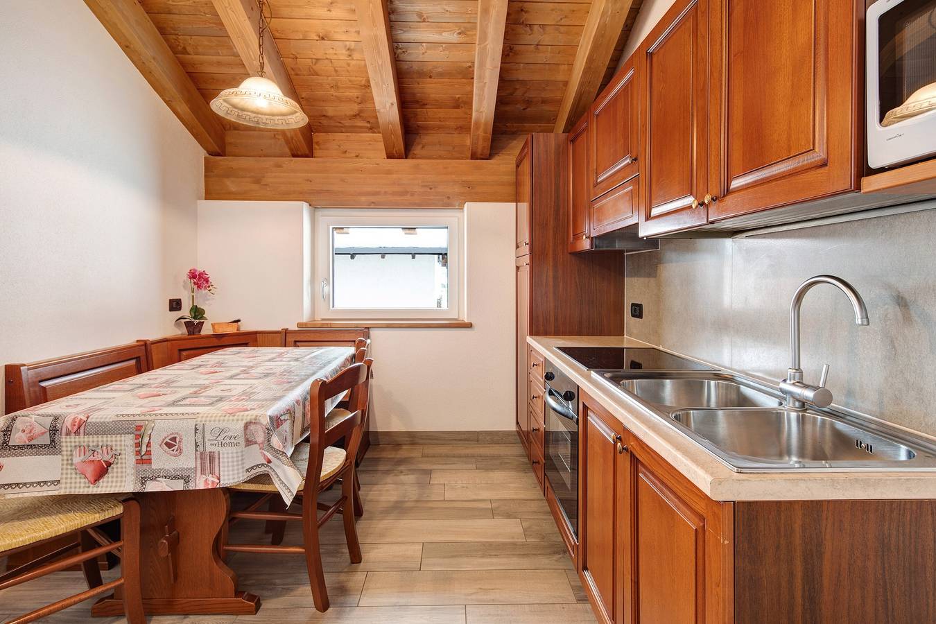 Appartement entier, Appartement "Casa Nicoletta hiver" près des remontées mécaniques avec vue sur les montagnes in Livigno (Town), Livigno