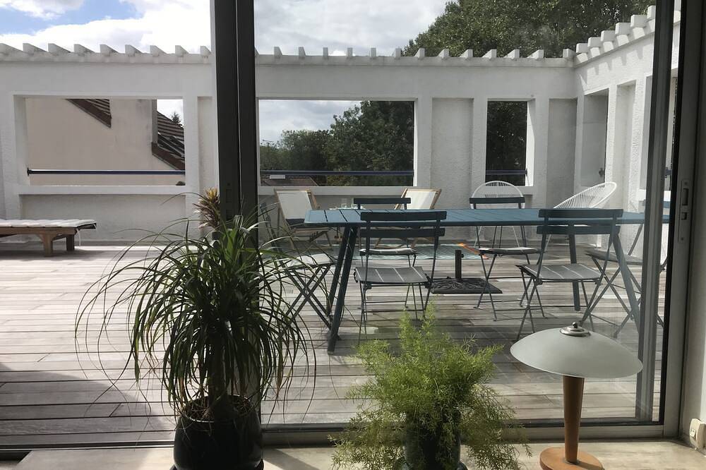 Appartement entier, Appartement Lumineux Dans Hôtel Particulier Avec Terrasse Bord de Marne in Saint-Maur-des-Fossés, Val-de-Marne