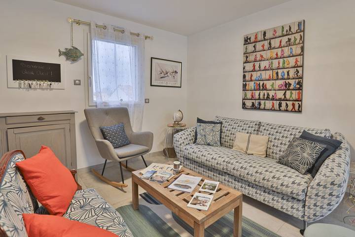 Location de vacances pour 8 personnes, avec piscine et jardin, adapté aux familles à Saint-Vincent-sur-Jard - 2