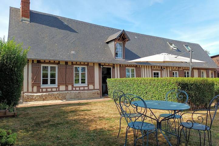 Location de vacances pour 6 personnes, avec jardin à Saint-Riquier-ès-Plains