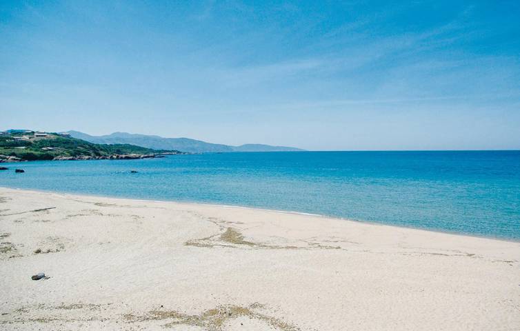 Appartement confortable avec parking et terrasse, à 2,5 km de la plage du Liamone in Sagone, Coggia