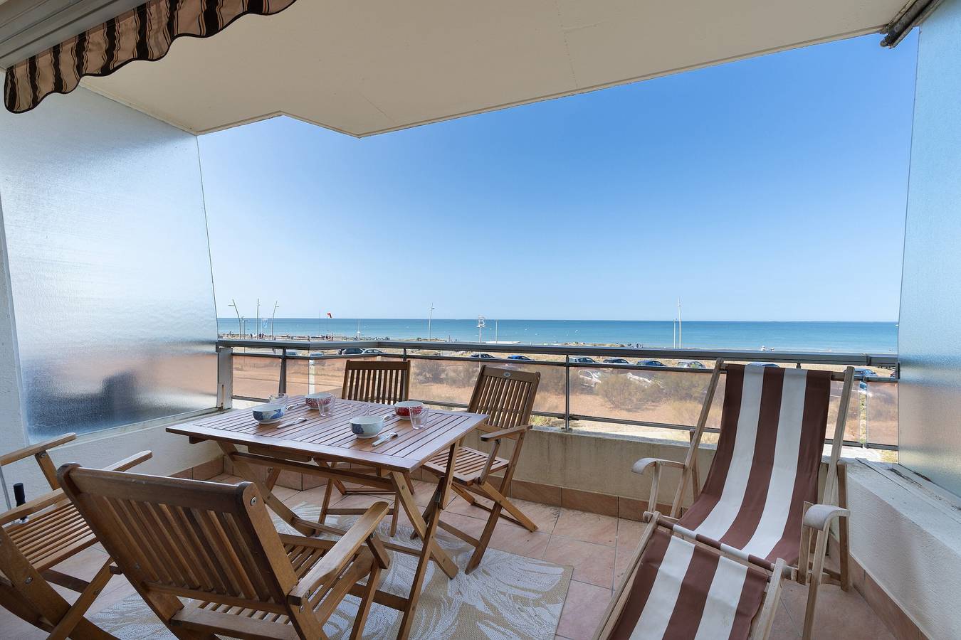 Appartement entier, Appartement « La Terrasse des Demoiselles » : vue mer, balcon et Wi-Fi in Saint-Hilaire-de-Riez, Vendée