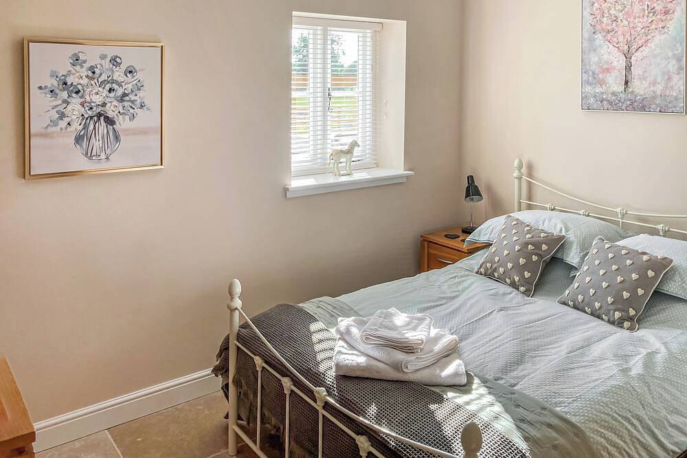 3 bedroom accommodation in Chetnole, near Sherborne in Dorset