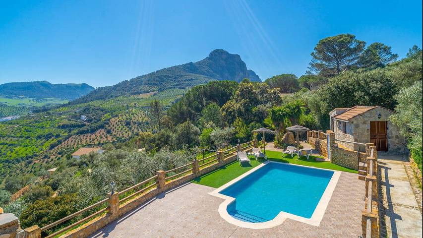 Chalet para 6 personas, con piscina y balcón/terraza en Sierra de Cádiz