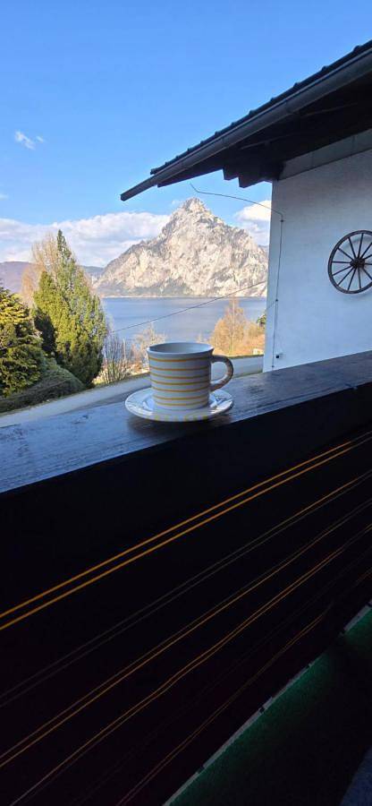 Ferienwohnung für 2 Personen, mit Garten und Terrasse sowie Ausblick und Seeblick - 1