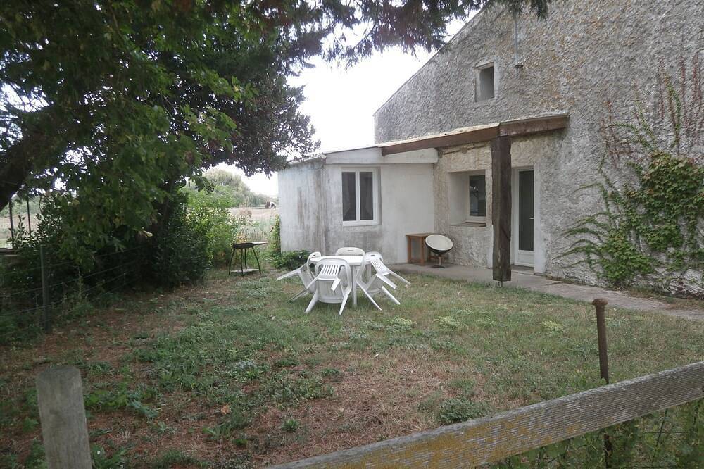 Gite A La Ferme Tres Sympa Peche Et Tranquilite in Mornac-sur-Seudre, Côte de Beauté