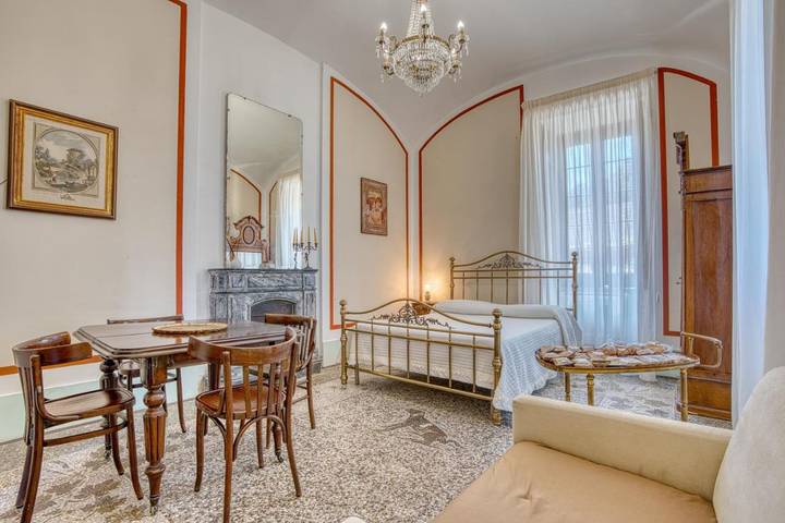 Appartamento per 6 persone, con giardino e idromassaggio nonché terrazza in Angri