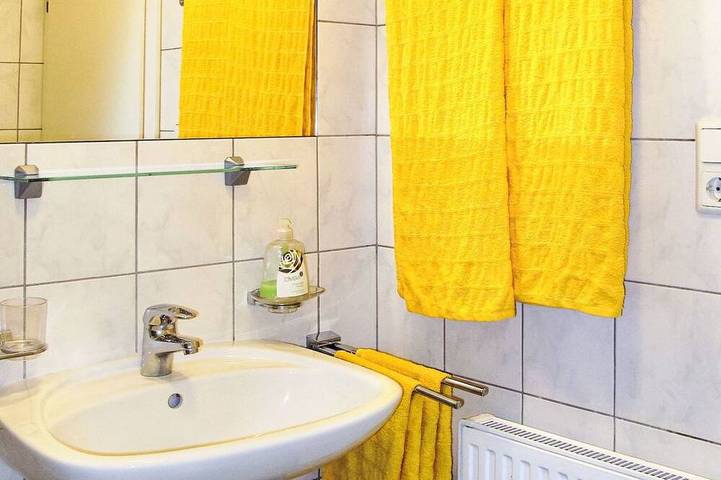 Ganze Wohnung, Kristall in Glockturmkamm, Fendels