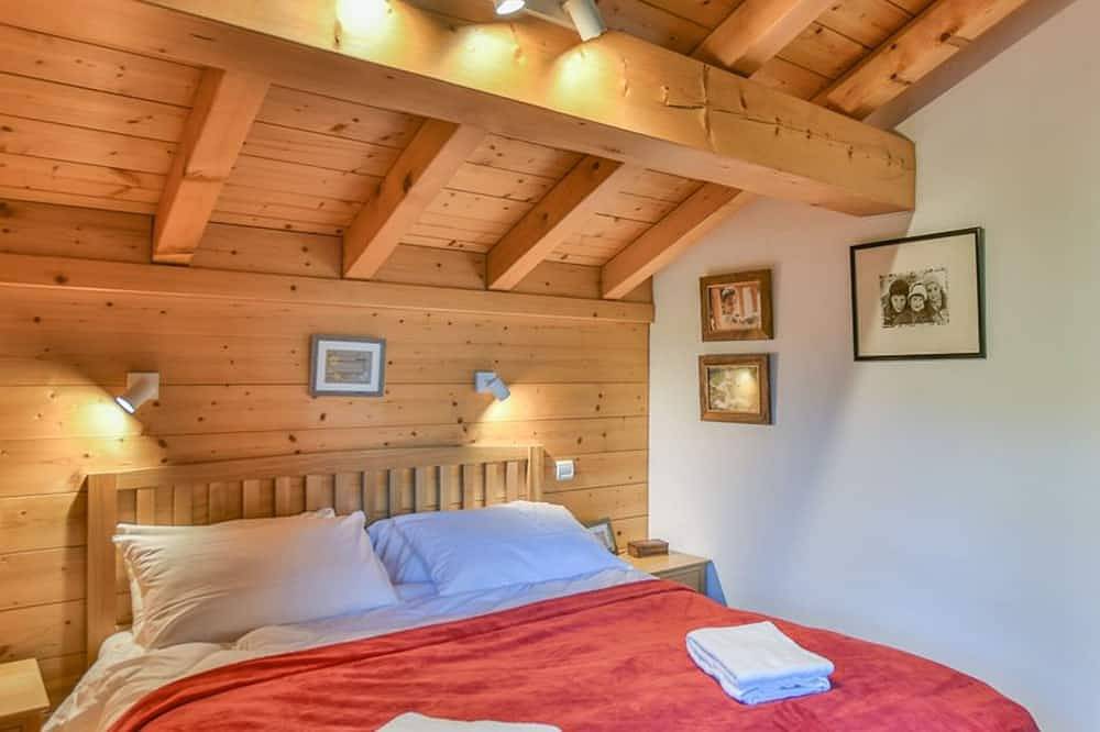 Charming Chalet for 11, Close to Slopes & Amenities in Le Grand-Bornand, Annecy region