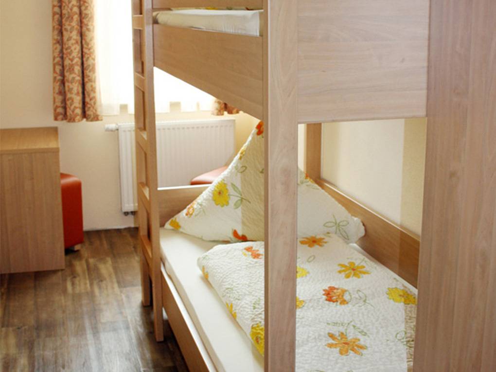 Ganze Ferienwohnung, Kastanienblüte in Colmberg, Romantische Straße