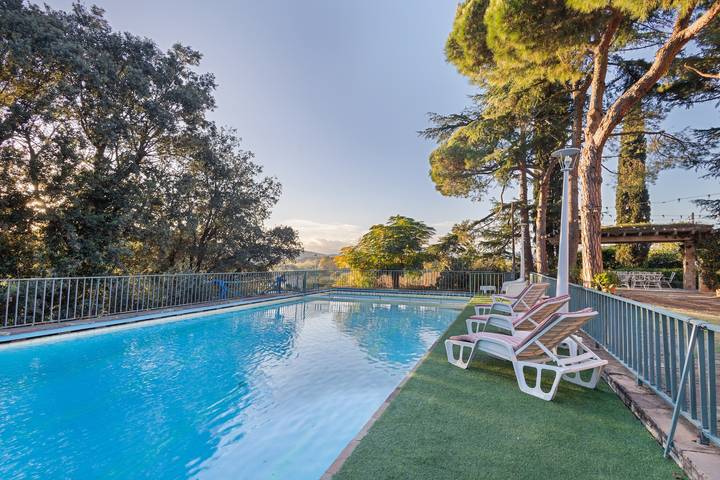 Apartamento para 18 personas, con Jardín y Piscina para niños en Maresme