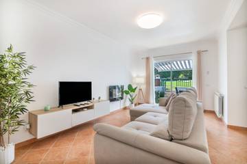 Villa for 6 People in Albufeira e Olhos de Água, Faro District, Photo 4