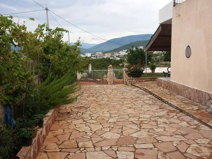 B&b per 6 persone, con Balcone e Terrazza nonché Giardino e Panorama a Ksamil