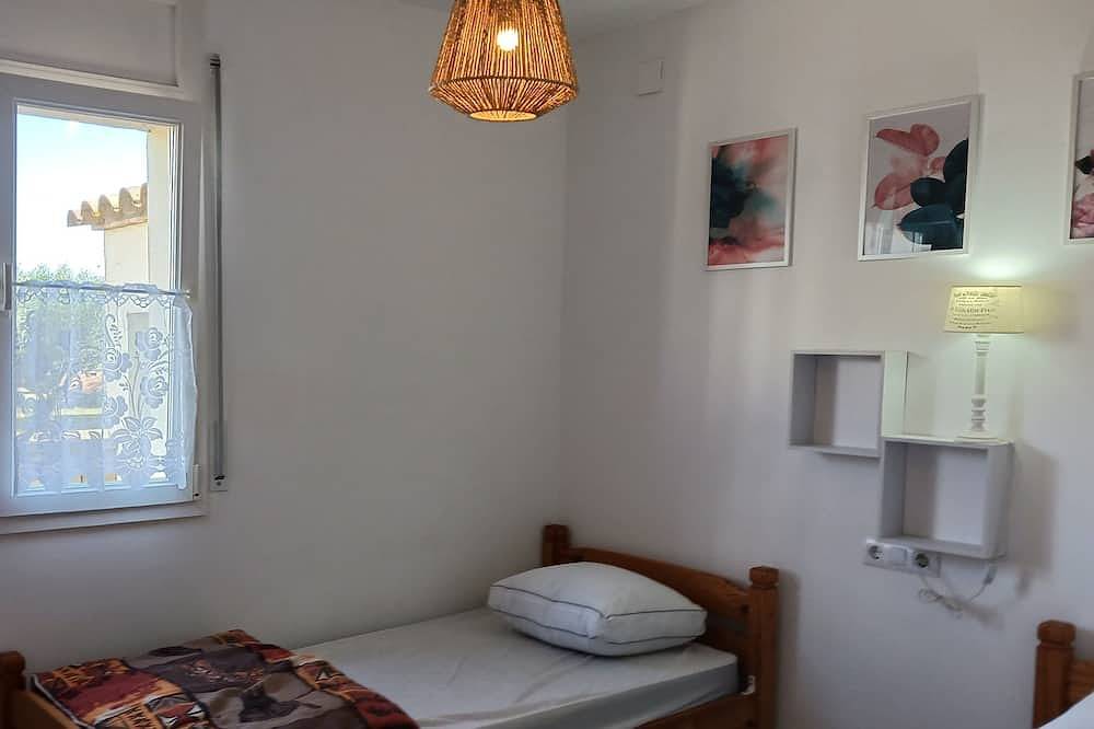 Casa en planta baja con piscina privada para 6 personas a 1500 m de la playa in La Escala, Alt Empordà