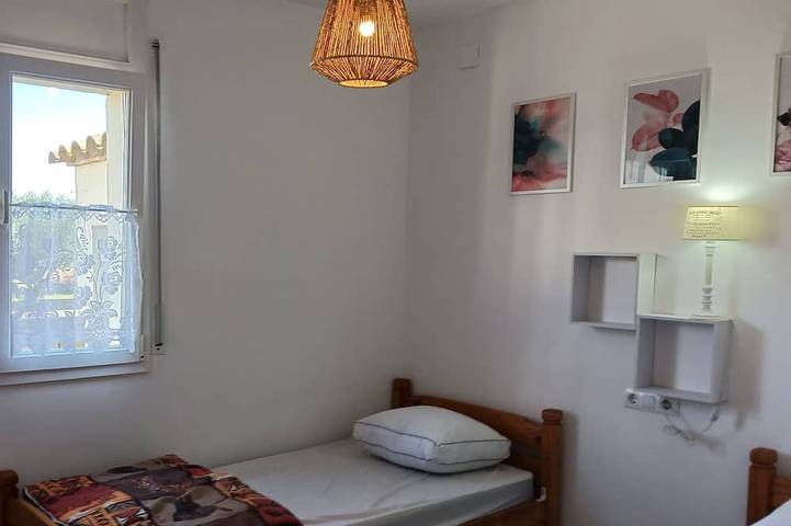 Einstöckiges Haus für 6 Pers. mit privatem Pool in L'Escala, 1500 m vom Strand entfernt in l'Escala, Oberampurien