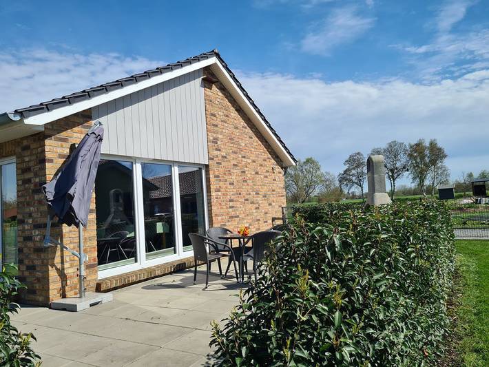 Ferienhaus für 4 Personen, mit Terrasse und Garten in Jade - 2