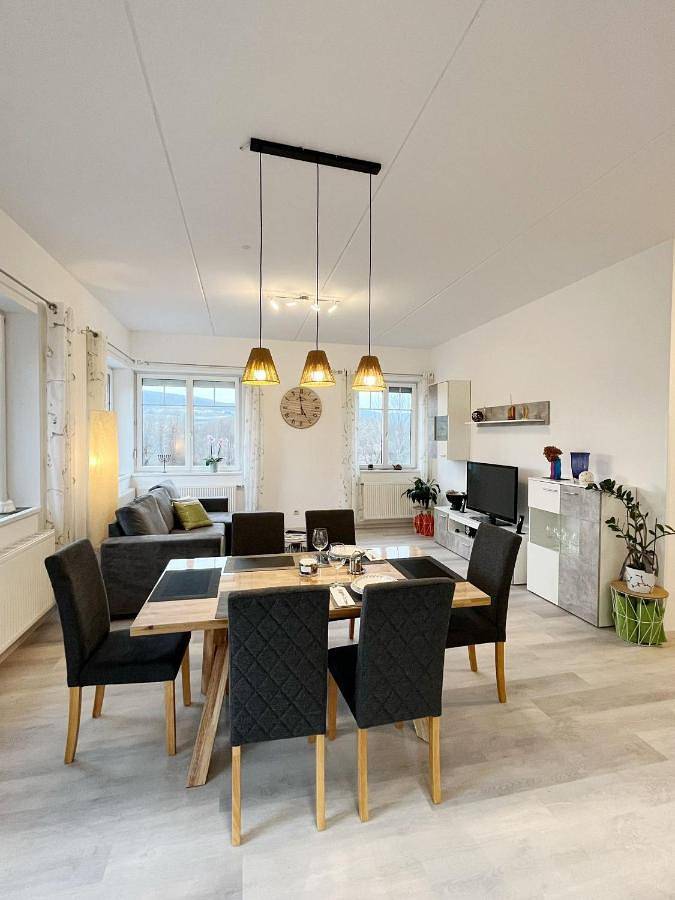 Ferienhaus für 6 Personen, mit Terrasse und Garten sowie Ausblick