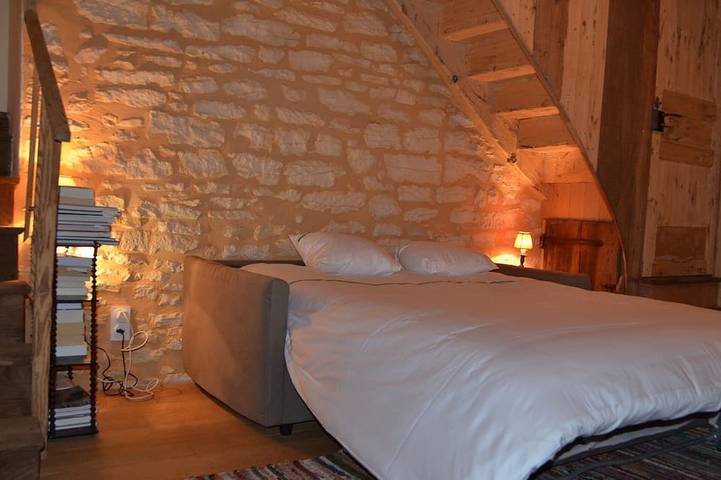 Location de vacances pour 8 personnes, avec jardin à Cénac-et-Saint-Julien - 2