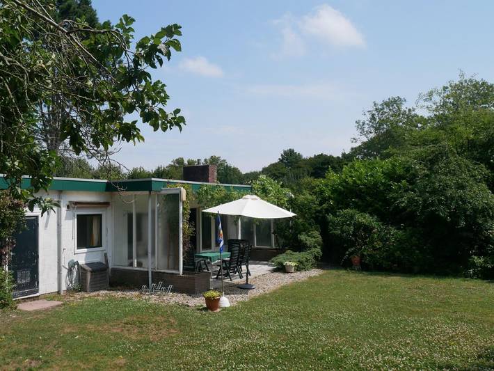 Gemütliches Familienhaus mit schönem Garten. in De Banjaard, Kamperland