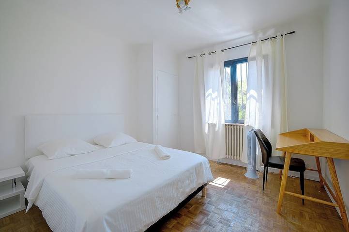 Stylish air-conditioned villa in a privileged area of Biot just minutes from sea in Biot, Côte méditerranéenne (France)