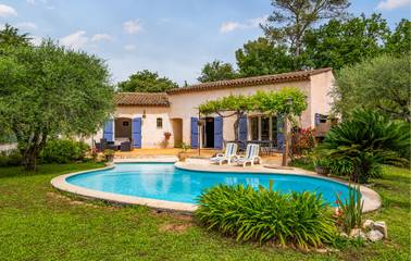 Gîte pour 7 personnes, avec jardin et piscine à Mouans-Sartoux