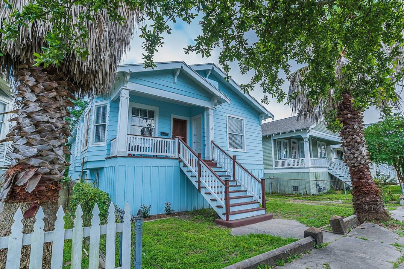 Uptown Cottage! 2 minutes to The Strand and Utmb in Galveston Island, Galveston