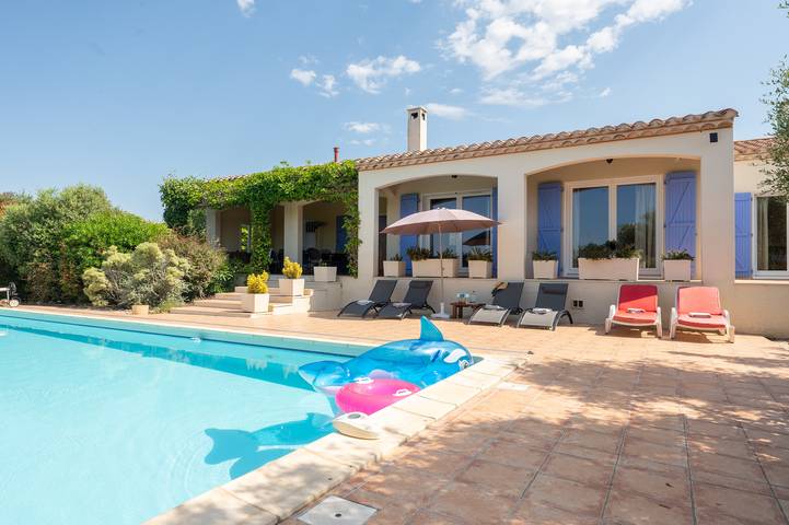 Location de vacances pour 8 personnes à Escales