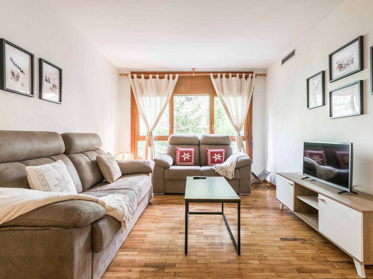 Ganze Wohnung, Gemütliche Wohnung für 6 in Baqueira mit einzigartigem Ski-Zugang in Baqueira, Naut Aran