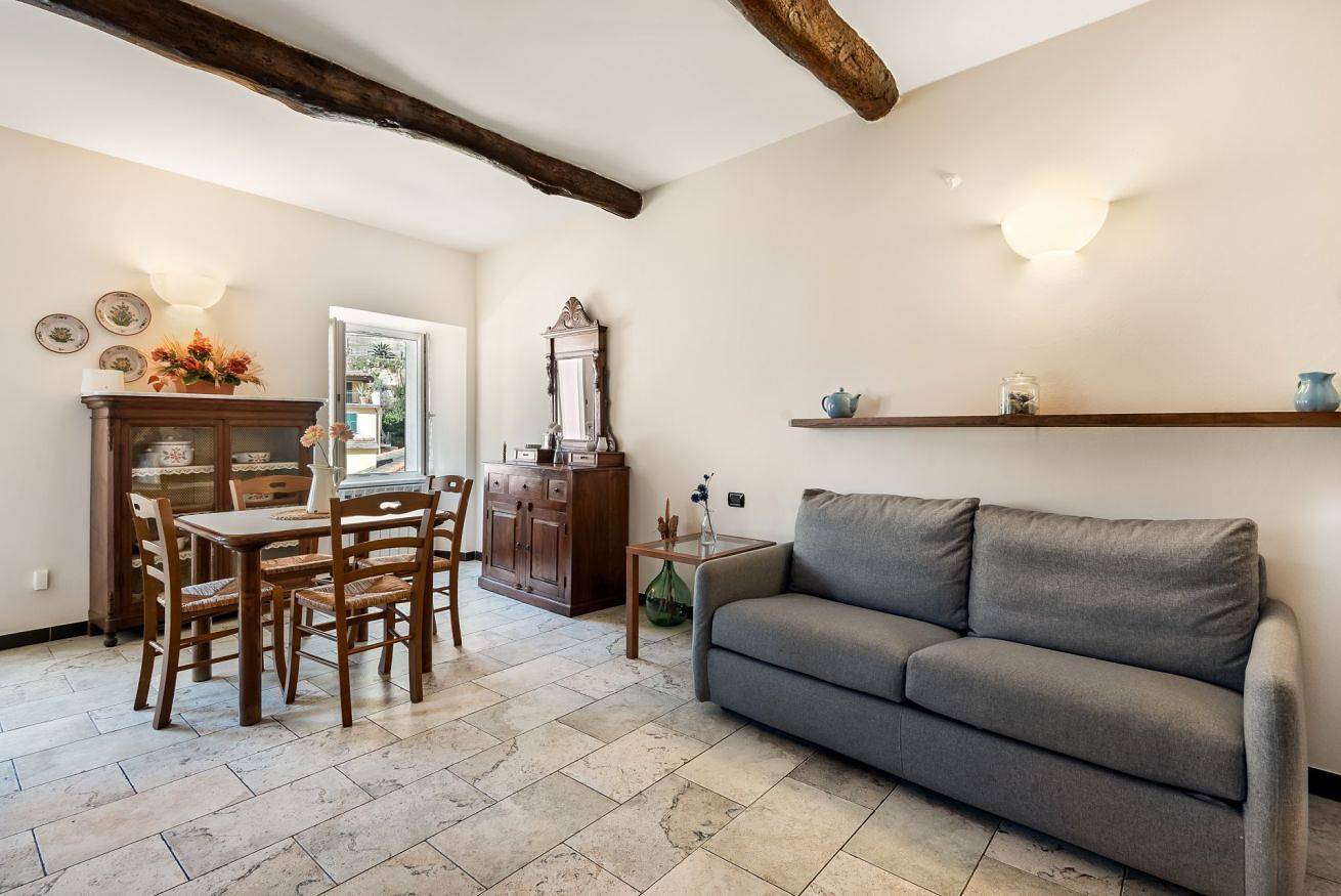 Entire apartment, Guesthost - Casa Castiglione - Riomaggiore Studio Apartment x4 in Riomaggiore, Riomaggiore Municipality