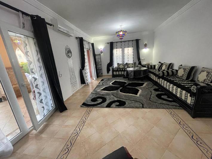 Gîte pour 6 personnes, avec bassin pour enfant et vue ainsi que jardin et piscine, animaux acceptés dans Madagh - 3