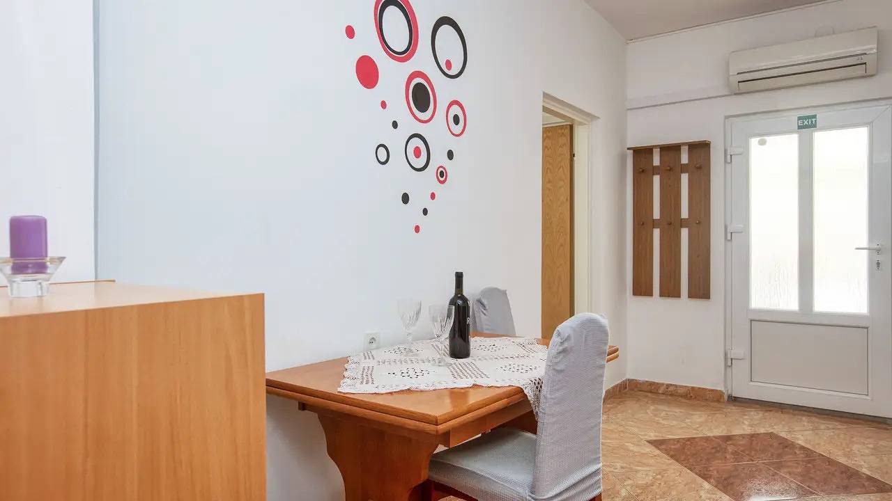 Ganze Ferienwohnung, Ferienwohnung für 6 Personen (46 m²) in Pirovac in Pirovac, Šibenik-Knin