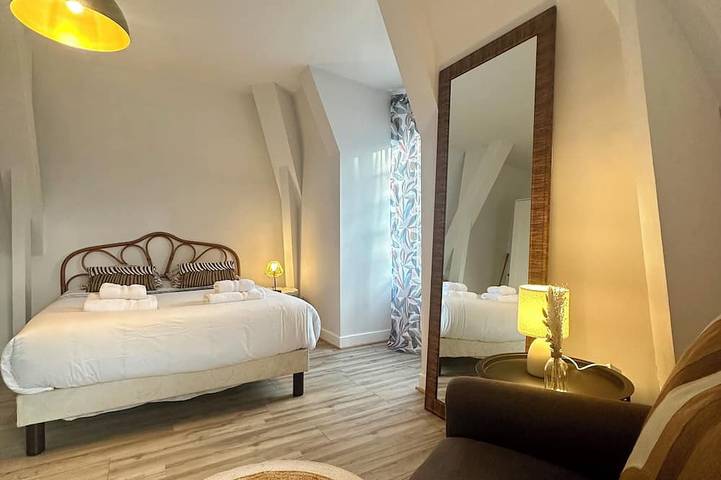 Apartamento entero, Casa Brune - Votre cocon en plein cœur de Brive in Brive-la-Gaillarde, Brive-la-Gaillarde region