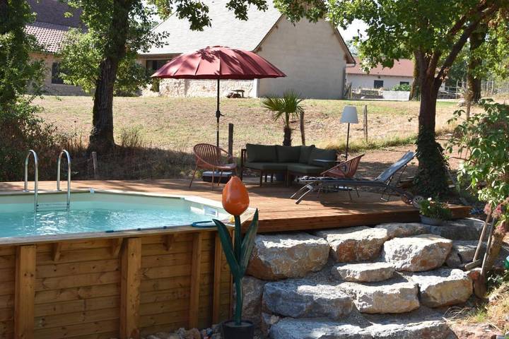 Location de vacances pour 2 personnes, avec Balcon et Terrasse ainsi que Jardin et Piscine dans Cascade d'Autoire