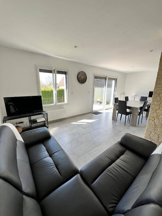 Two-Bedroom House in Tourville-sur-Arques, Région de Dieppe