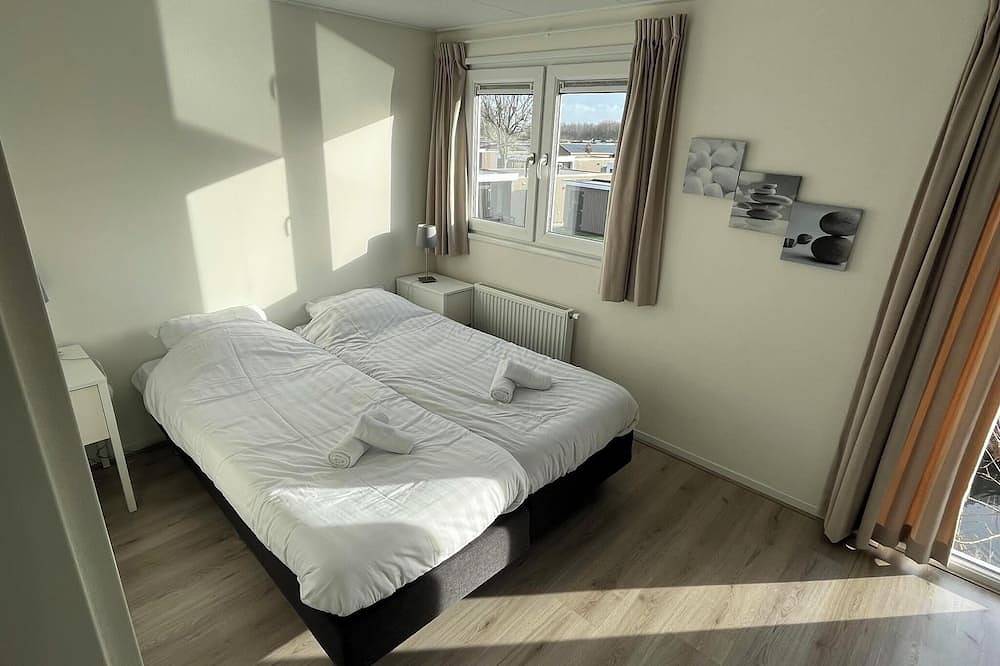 Chalet mit 5 Schlafzimmern und 3 Badezimmern in Hellevoetsluis, Niederländische Nordsee