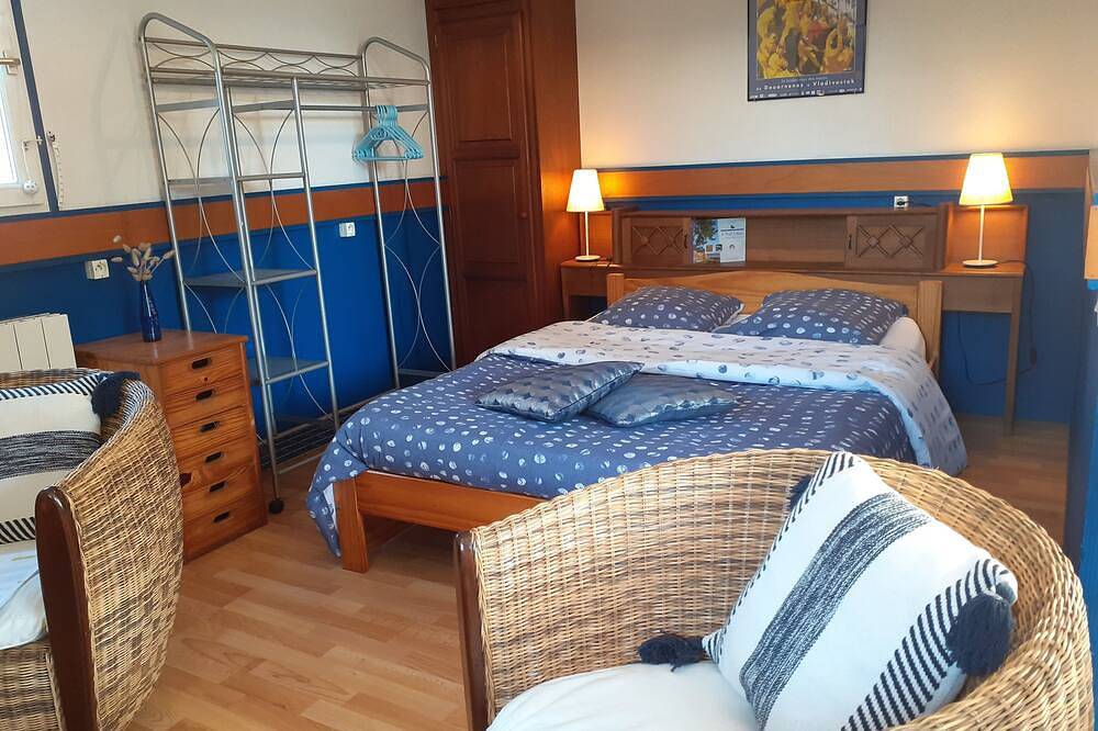 Appartement entier, Studio gîte avec jardin pour rayonner en Pays Bigouden in Pont-l'Abbé, Région de Quimper