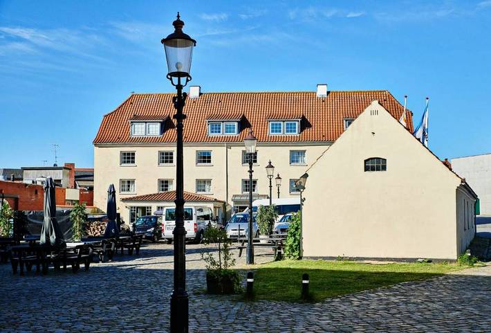 Hostel für 4 Personen, mit Terrasse und Garten sowie Ausblick in Frederikshavn
