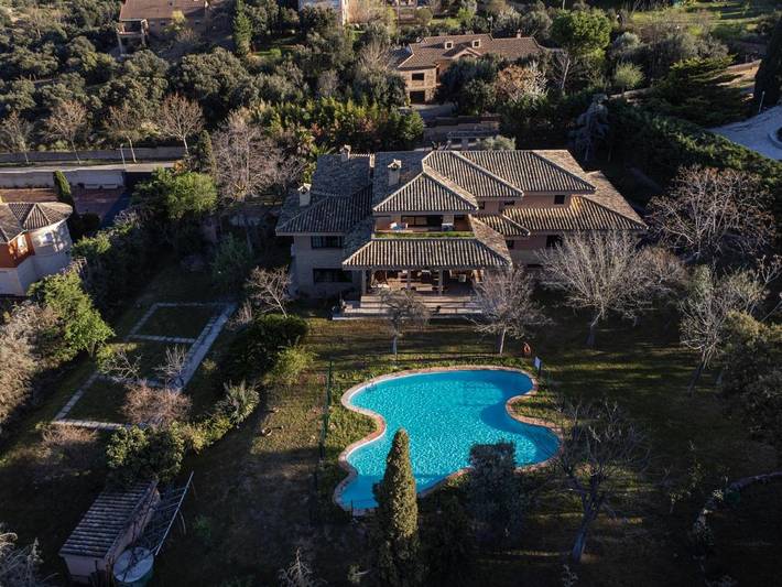 Casa rural para 12 personas, con Balcón y Jacuzzi además de Terraza y Jardín en Toledo