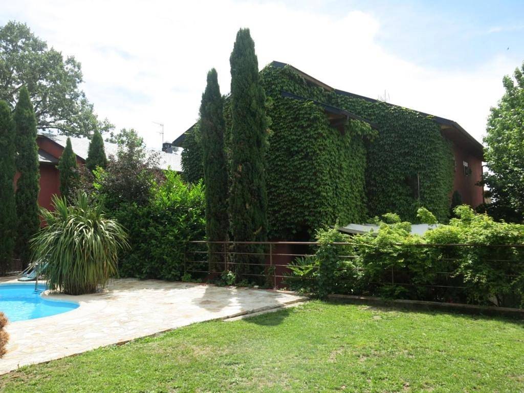 Chalet Navacerrada Piscina Privada in Navacerrada, Puerto de Navacerrada