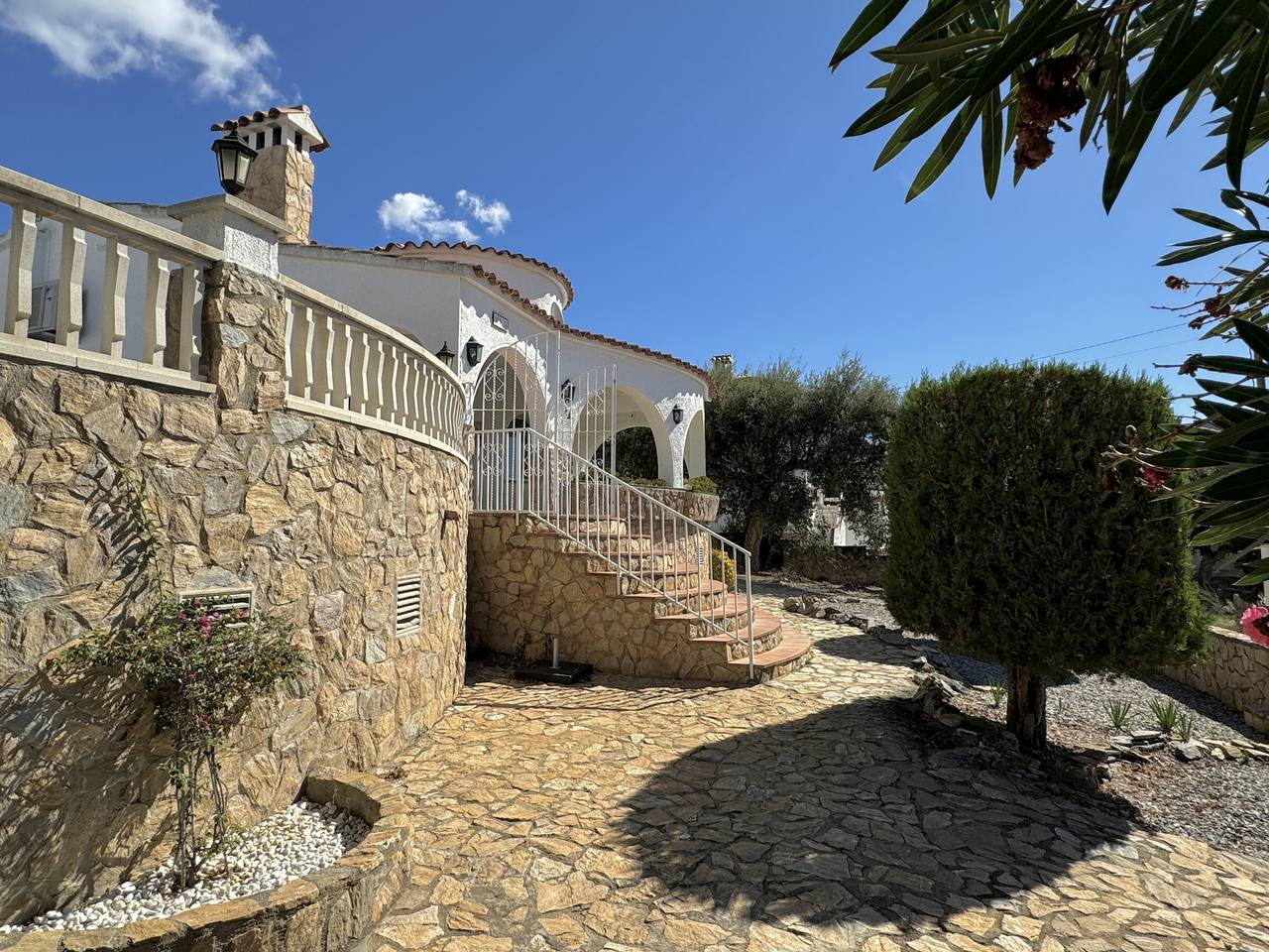 Villa 2 dormitorios en Rosas con piscina privada y aire acondicionado in El Mas Fumats, Roses