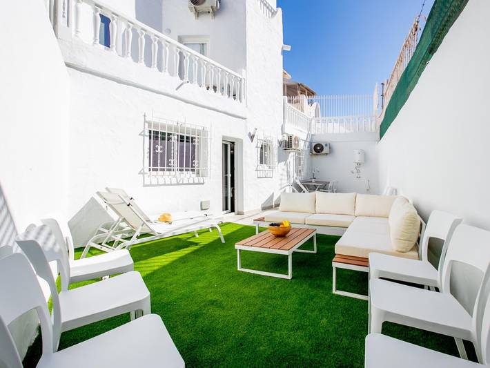 Ganze Ferienwohnung, 55 Party Beach Group Villa Las Americas, Las Tortugas in Playa de las Américas, Teneriffa Süd