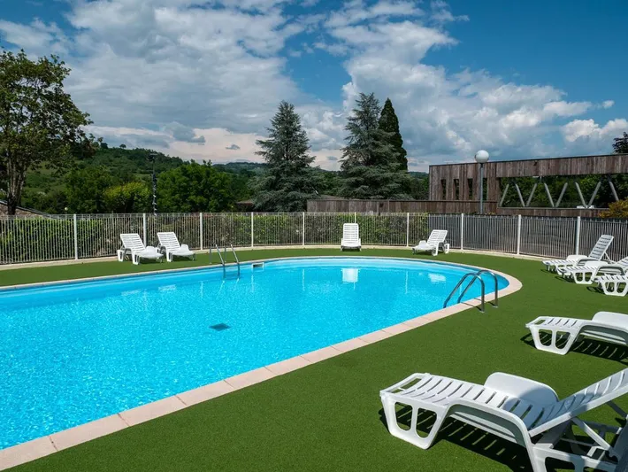 Parc de vacances pour 2 personnes, avec jardin ainsi que vue et piscine - 1