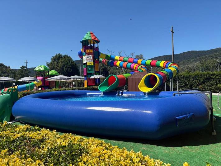 Camping für 6 Personen, mit Garten und Kinderpool sowie Pool in Ligurien